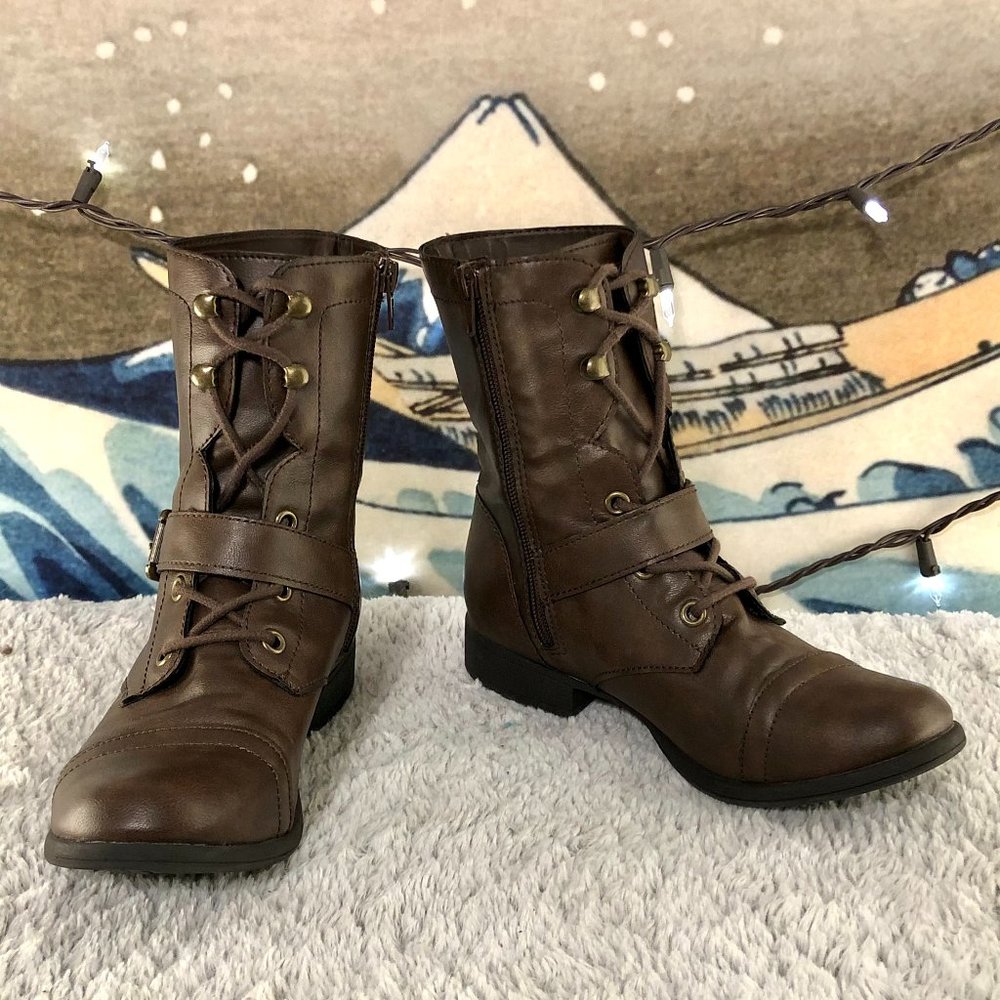 🌊  American Rag Brown Farahh Combat Boots Sz 5.5